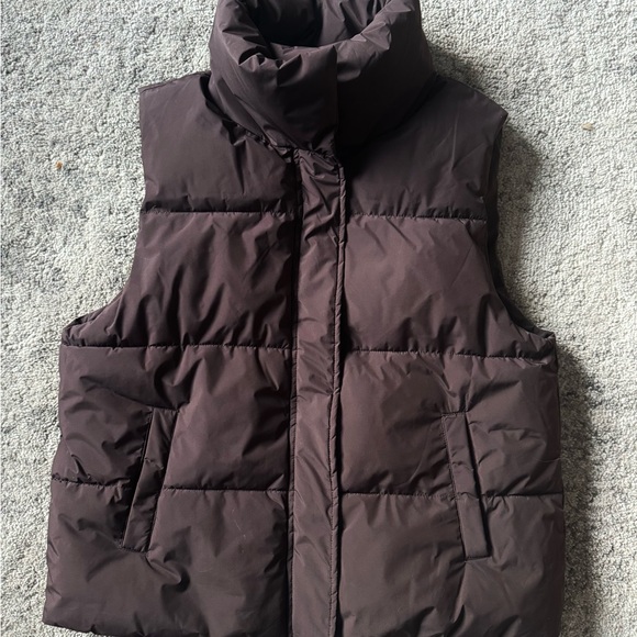 Dynamite Jackets & Blazers - Dynamite Dark Brown Puffer Vest Size M